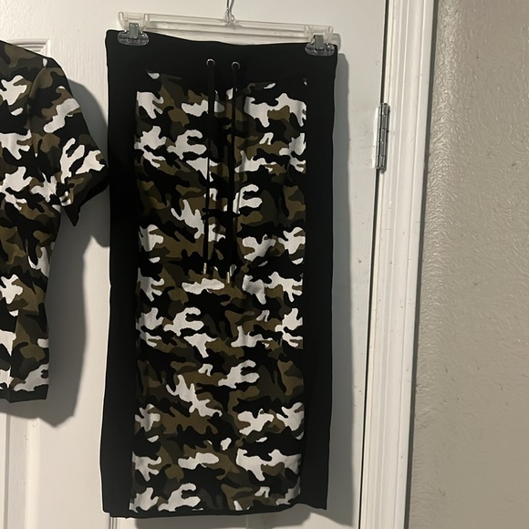 Michael Kors Army Two Piece Set - Picture 4 of 8